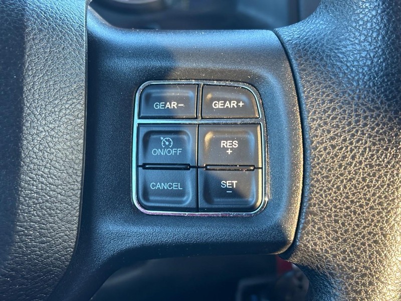 Ram 1500 Vehicle Full-screen Gallery Image 21