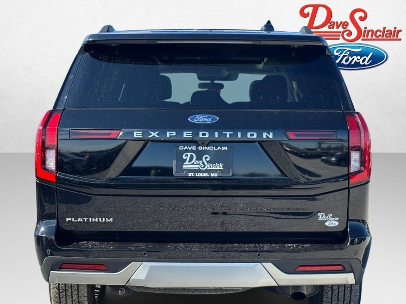 Ford Expedition Vehicle Full-screen Gallery Image 08