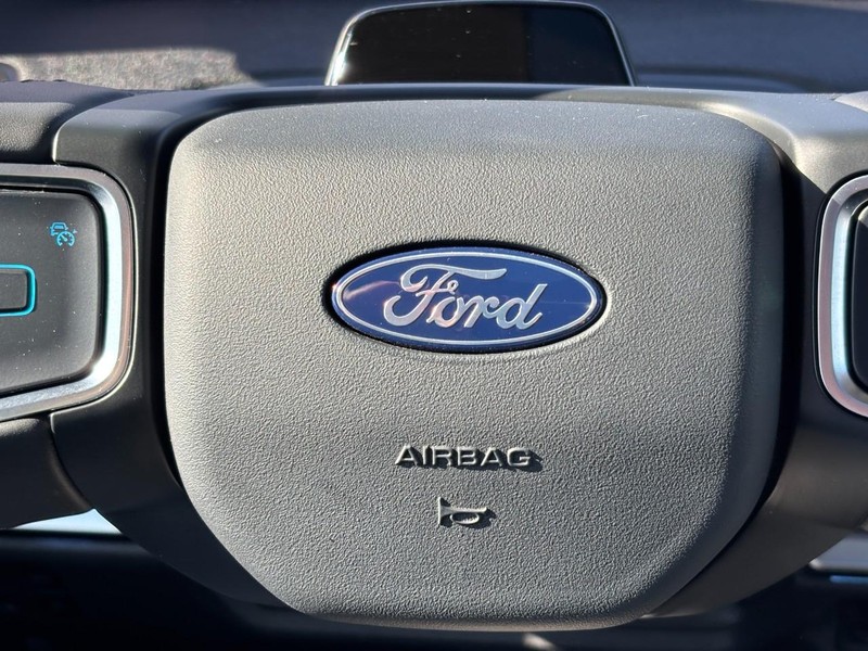 Ford Expedition Vehicle Full-screen Gallery Image 21