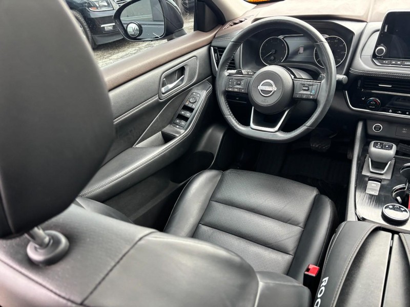 Nissan Rogue Vehicle Image 13