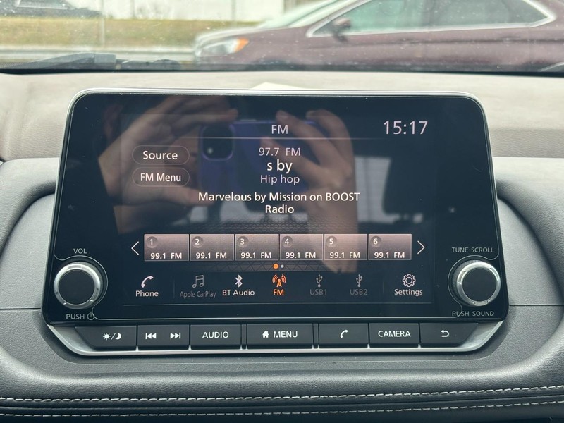 Nissan Rogue Vehicle Image 21