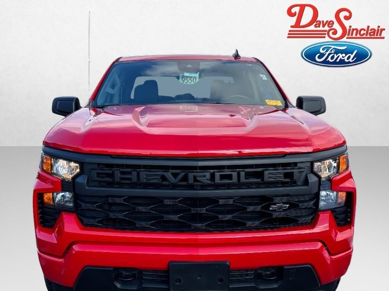 Chevrolet Silverado 1500 Vehicle Full-screen Gallery Image 02