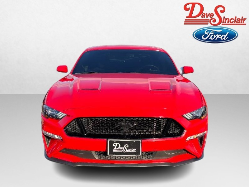 Ford Mustang Vehicle Full-screen Gallery Image 02