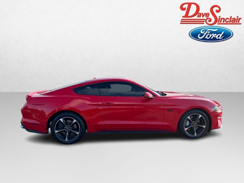 Ford Mustang Vehicle Full-screen Gallery Image 05