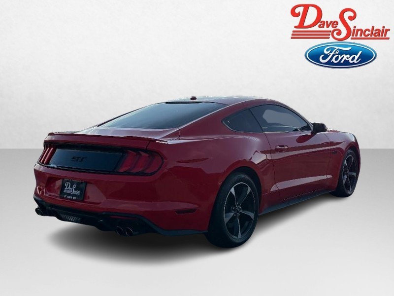 Ford Mustang Vehicle Full-screen Gallery Image 07