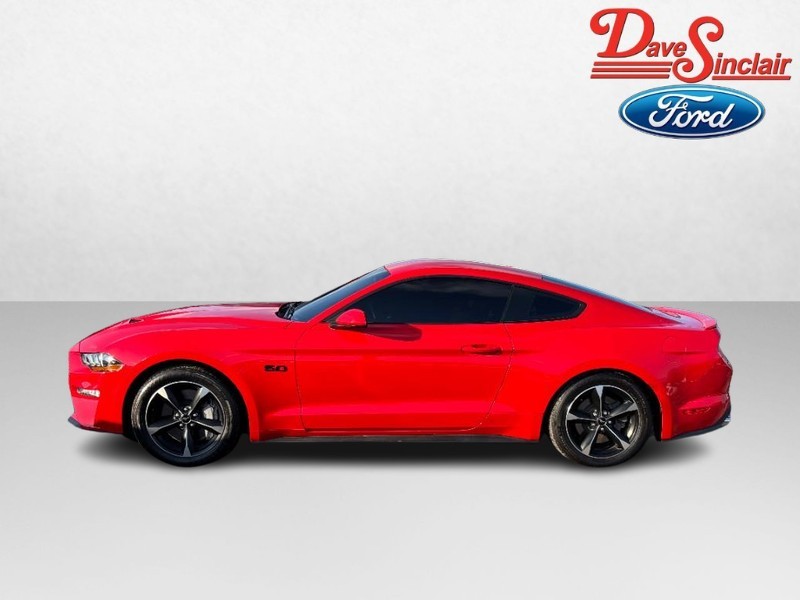 Ford Mustang Vehicle Full-screen Gallery Image 10
