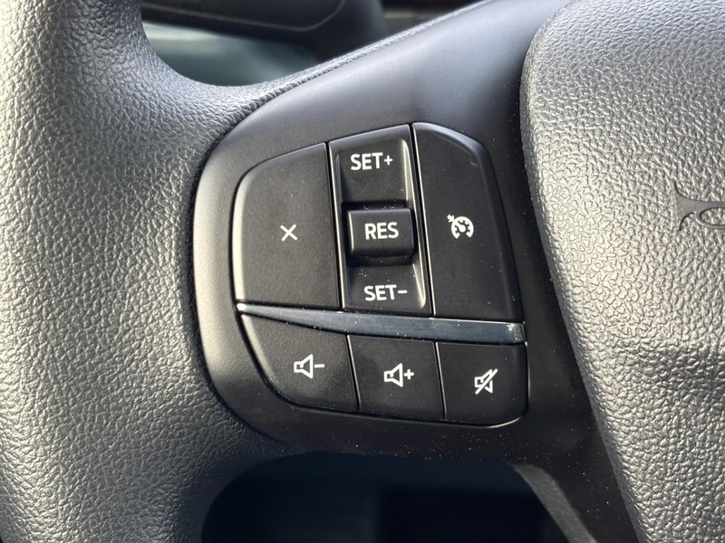 Ford Maverick Vehicle Image 20