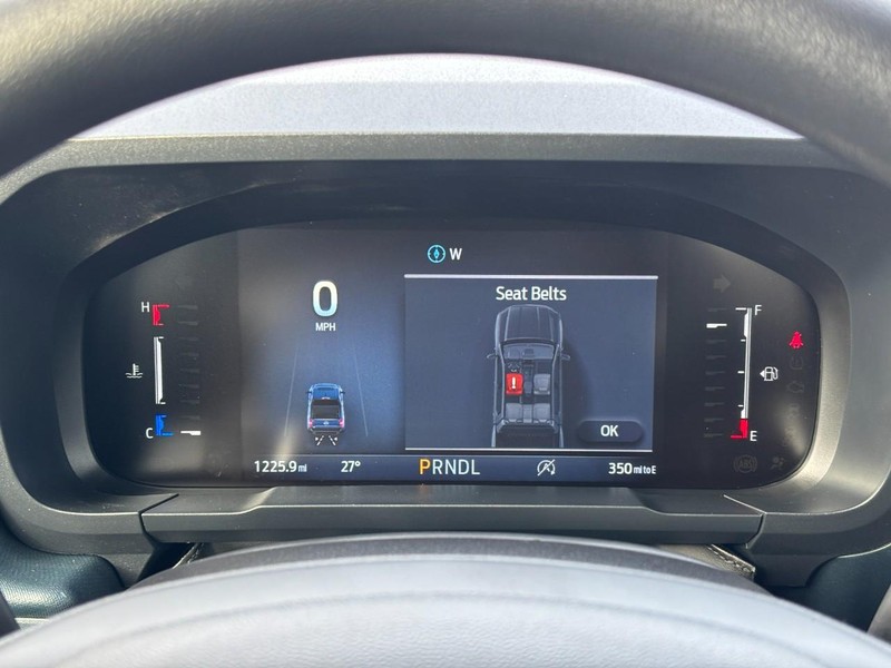 Ford Maverick Vehicle Image 23