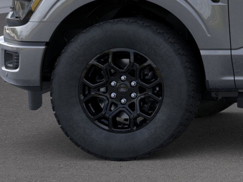 Ford F-150 Vehicle Full-screen Gallery Image 21