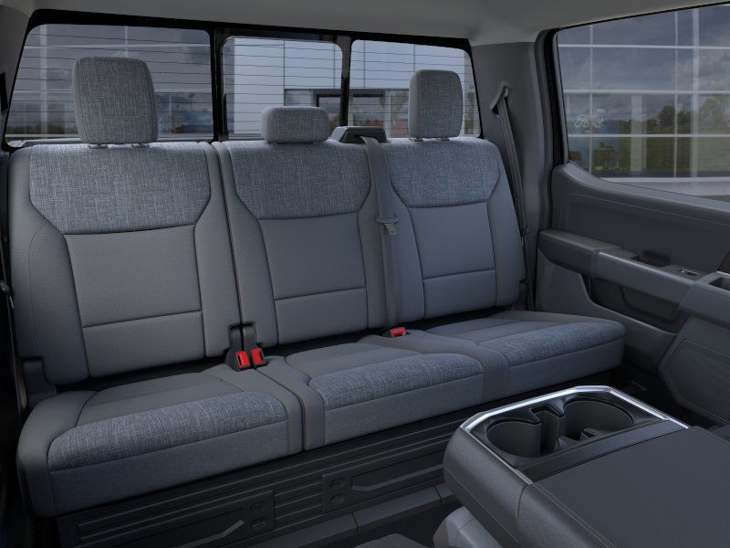 Ford F-150 Vehicle Full-screen Gallery Image 13