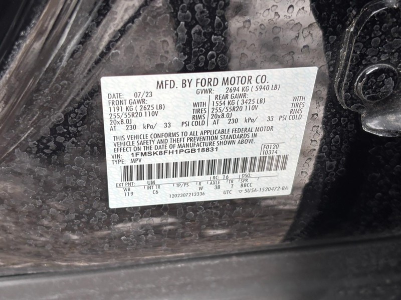 Ford Explorer Vehicle Full-screen Gallery Image 28