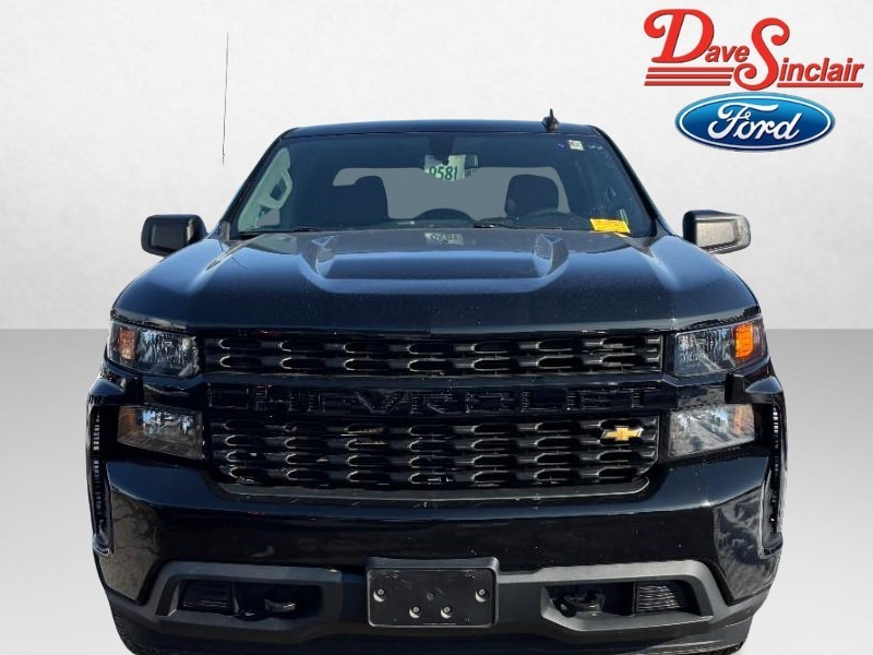 Chevrolet Silverado 1500 Vehicle Full-screen Gallery Image 02