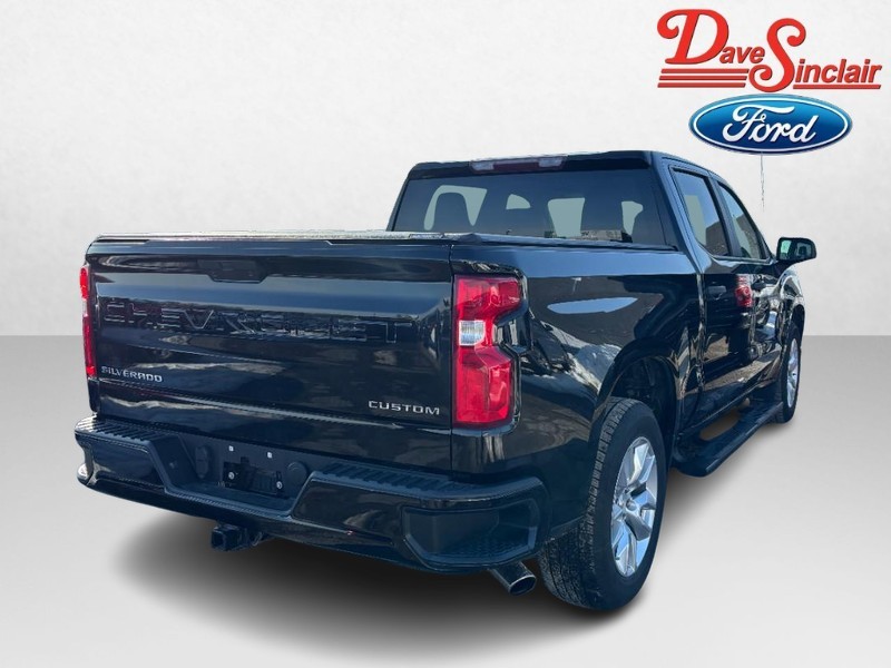 Chevrolet Silverado 1500 Vehicle Full-screen Gallery Image 05