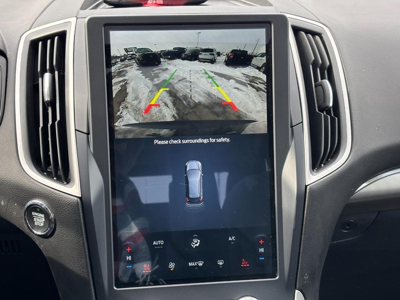 Ford Edge Vehicle Image 24