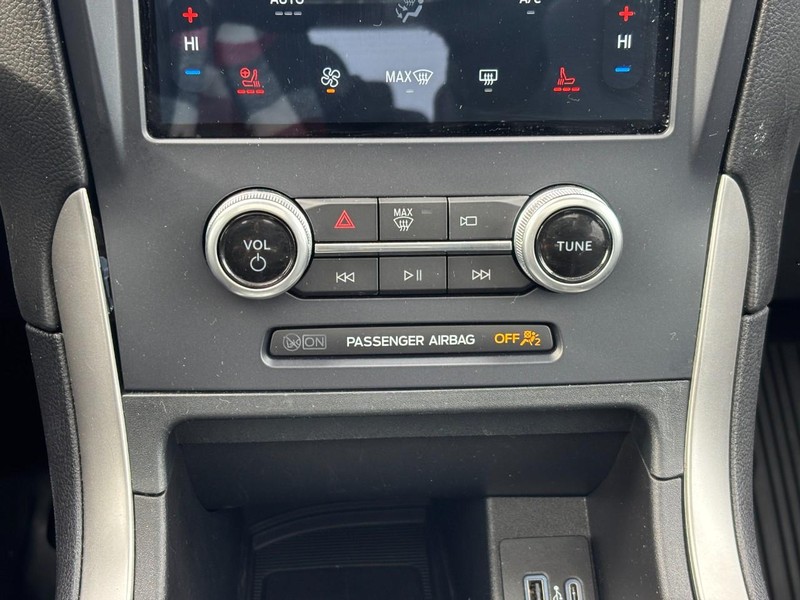 Ford Edge Vehicle Image 25