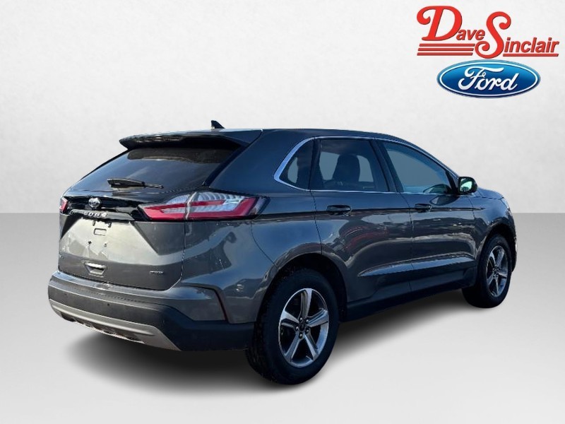 Ford Edge Vehicle Full-screen Gallery Image 07