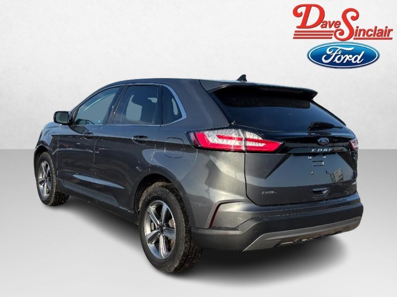 Ford Edge Vehicle Full-screen Gallery Image 09