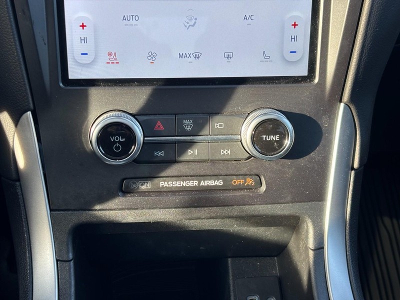 Ford Edge Vehicle Full-screen Gallery Image 26