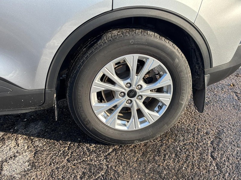 Ford Escape Vehicle Image 11