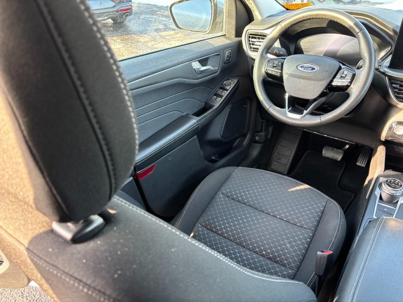 Ford Escape Vehicle Image 14