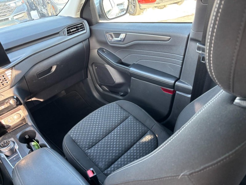 Ford Escape Vehicle Image 16