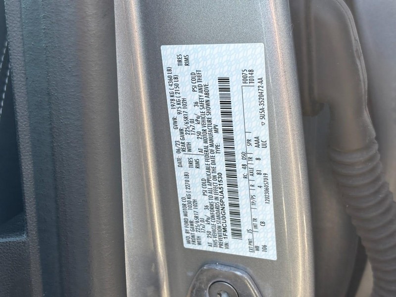 Ford Escape Vehicle Image 26