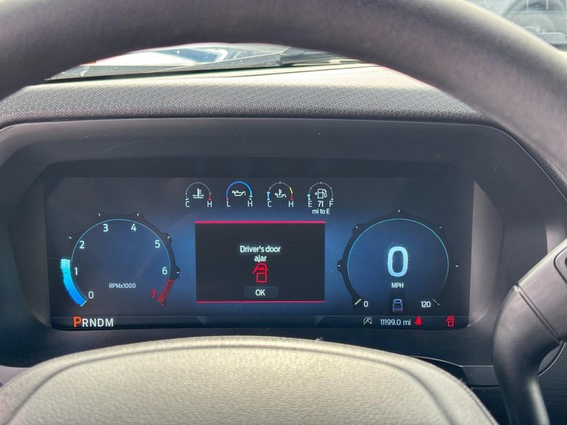 Ford F-150 Vehicle Full-screen Gallery Image 23