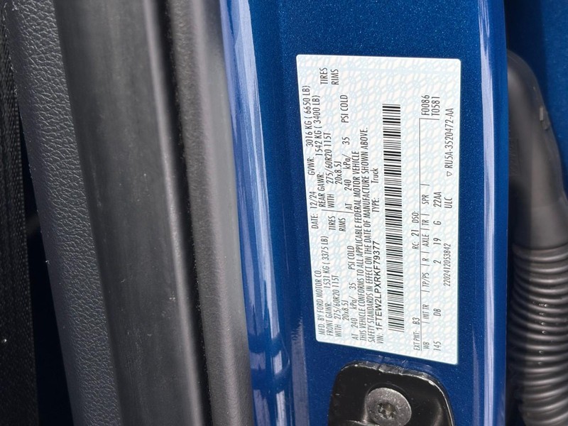 Ford F-150 Vehicle Full-screen Gallery Image 27