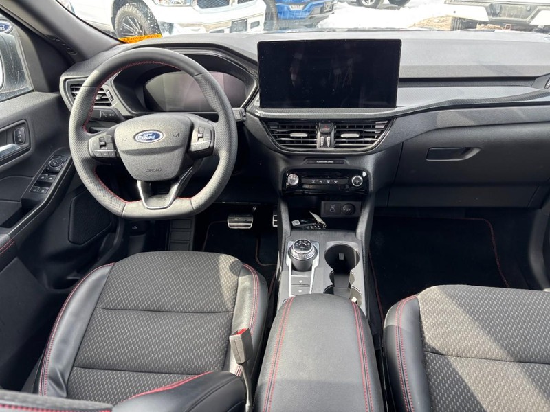 Ford Escape Vehicle Full-screen Gallery Image 14