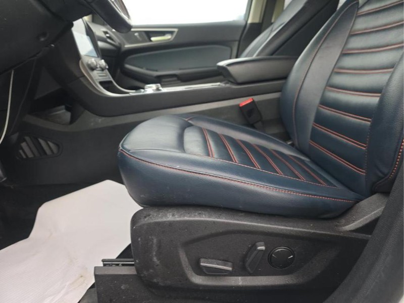 Ford Edge Vehicle Image 04