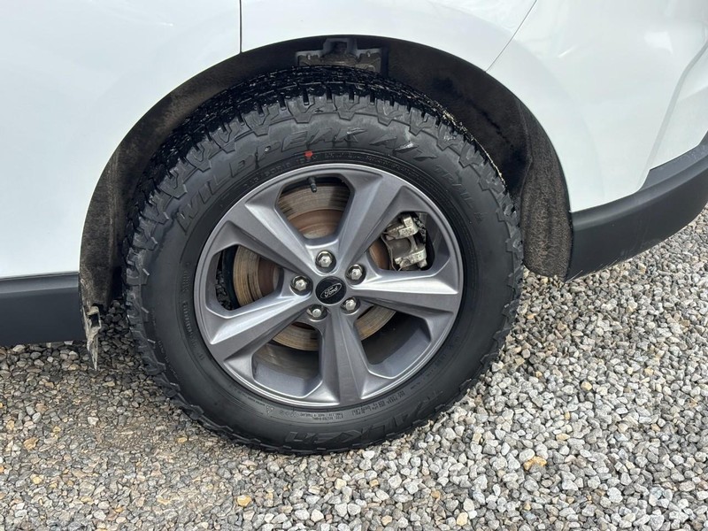 Ford Edge Vehicle Image 11