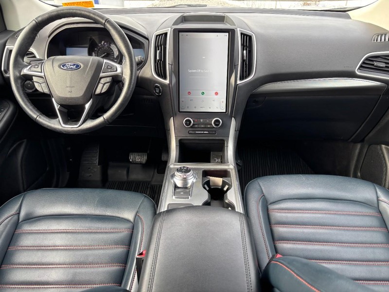 Ford Edge Vehicle Image 14