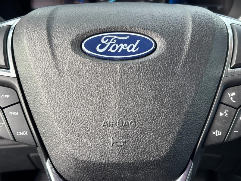 Ford Edge Vehicle Image 20