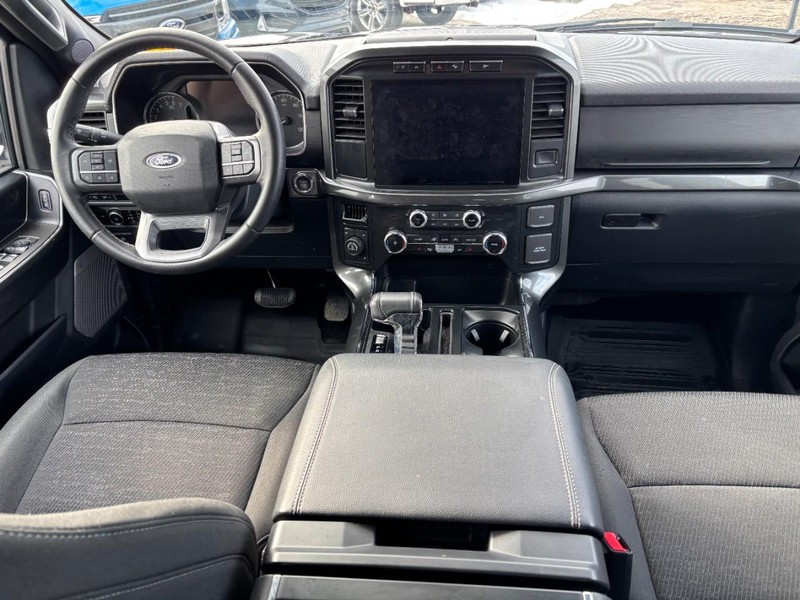 Ford F-150 Vehicle Full-screen Gallery Image 14
