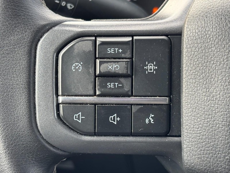 Ford F-150 Vehicle Full-screen Gallery Image 19