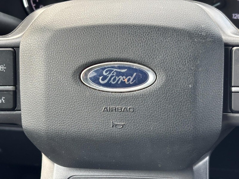 Ford F-150 Vehicle Full-screen Gallery Image 20