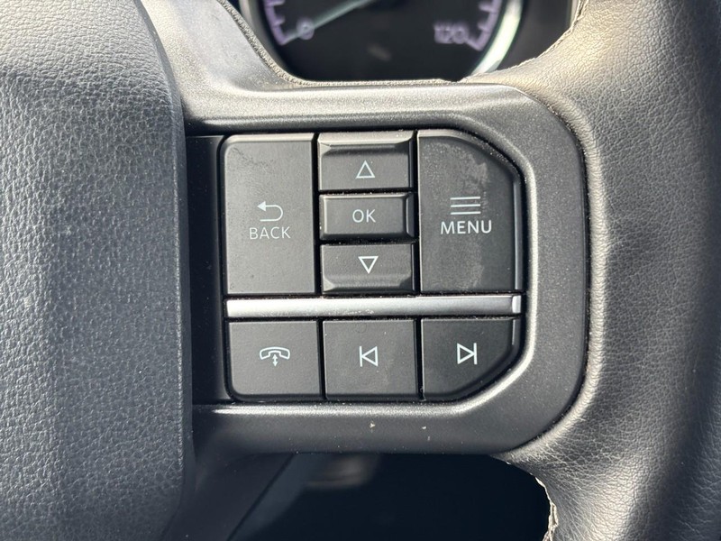 Ford F-150 Vehicle Full-screen Gallery Image 21