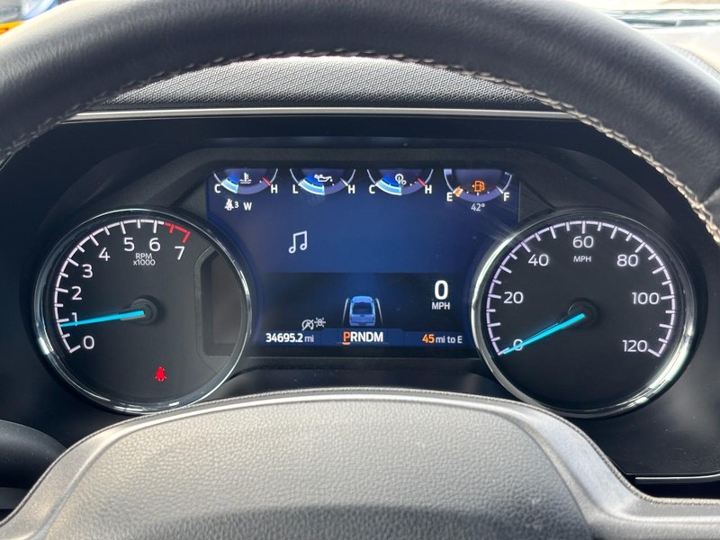 Ford F-150 Vehicle Full-screen Gallery Image 22