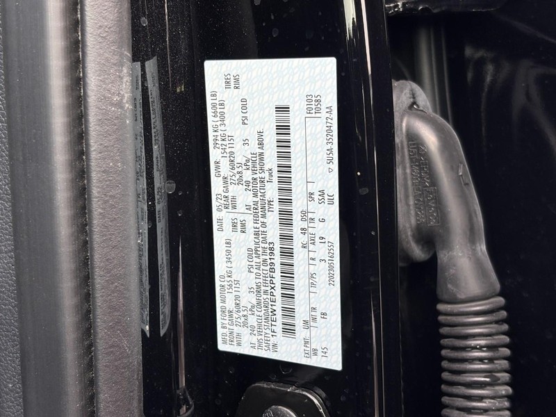 Ford F-150 Vehicle Full-screen Gallery Image 26