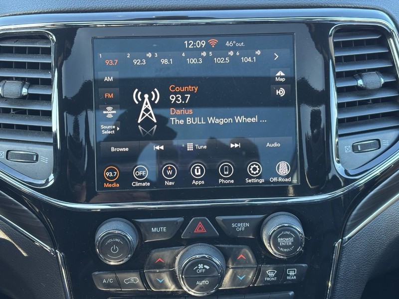 Jeep Grand Cherokee WK Vehicle Full-screen Gallery Image 22