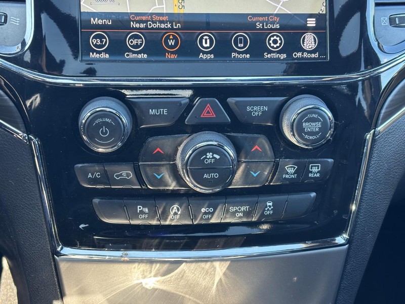 Jeep Grand Cherokee WK Vehicle Full-screen Gallery Image 24