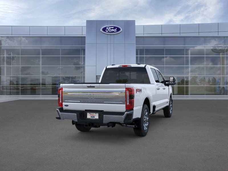 Ford Super Duty F-350 SRW Vehicle Full-screen Gallery Image 10