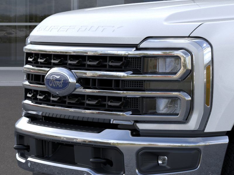Ford Super Duty F-350 SRW Vehicle Full-screen Gallery Image 19