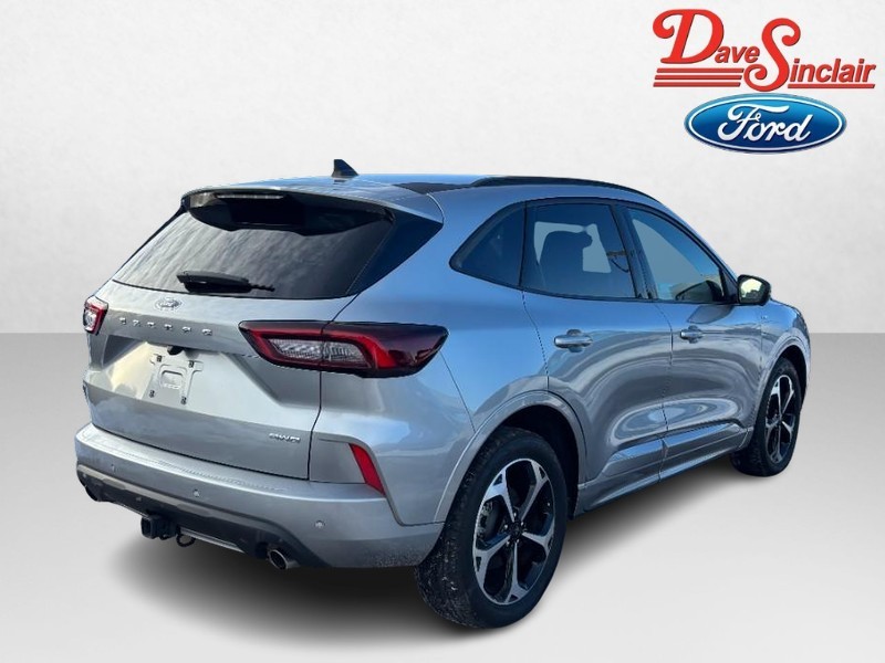 Ford Escape Vehicle Full-screen Gallery Image 07