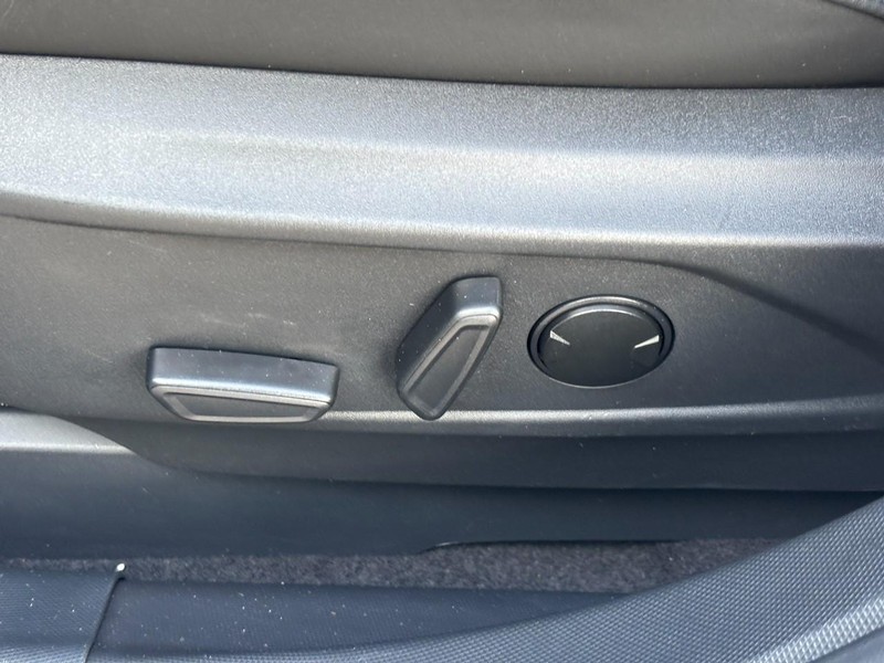 Ford Mustang Mach-E Vehicle Image 17