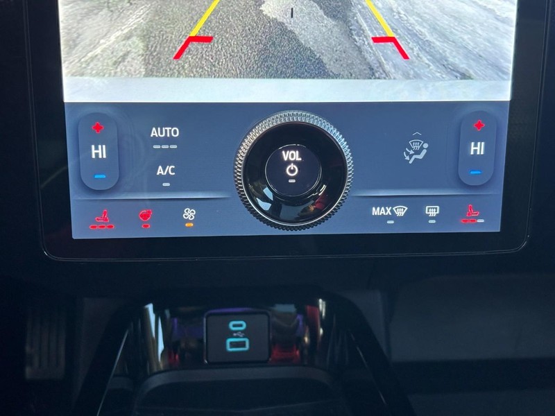 Ford Mustang Mach-E Vehicle Image 26