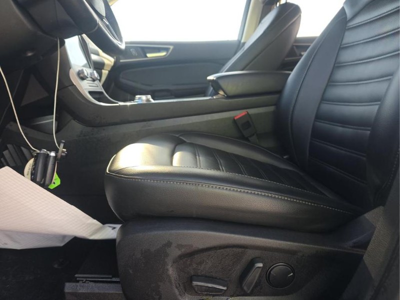 Ford Edge Vehicle Image 04