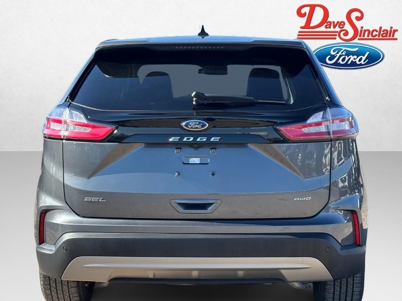 Ford Edge Vehicle Full-screen Gallery Image 08