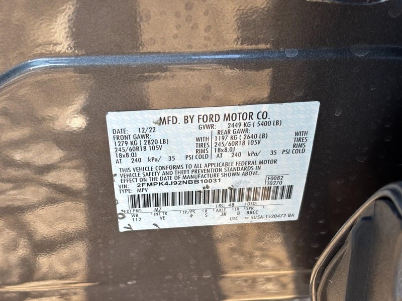 Ford Edge Vehicle Full-screen Gallery Image 26