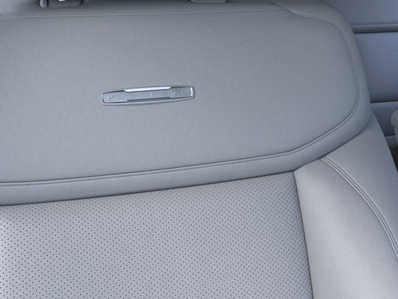 Ford Expedition Vehicle Full-screen Gallery Image 18